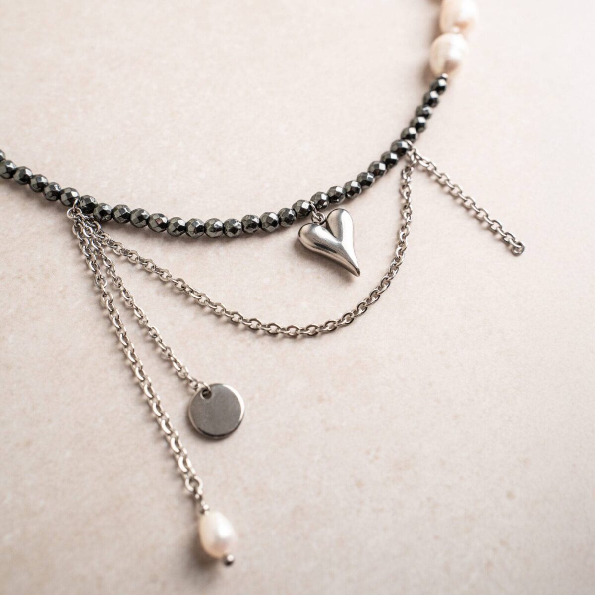 Naszyjnik Choker z Hematytem, Perłą